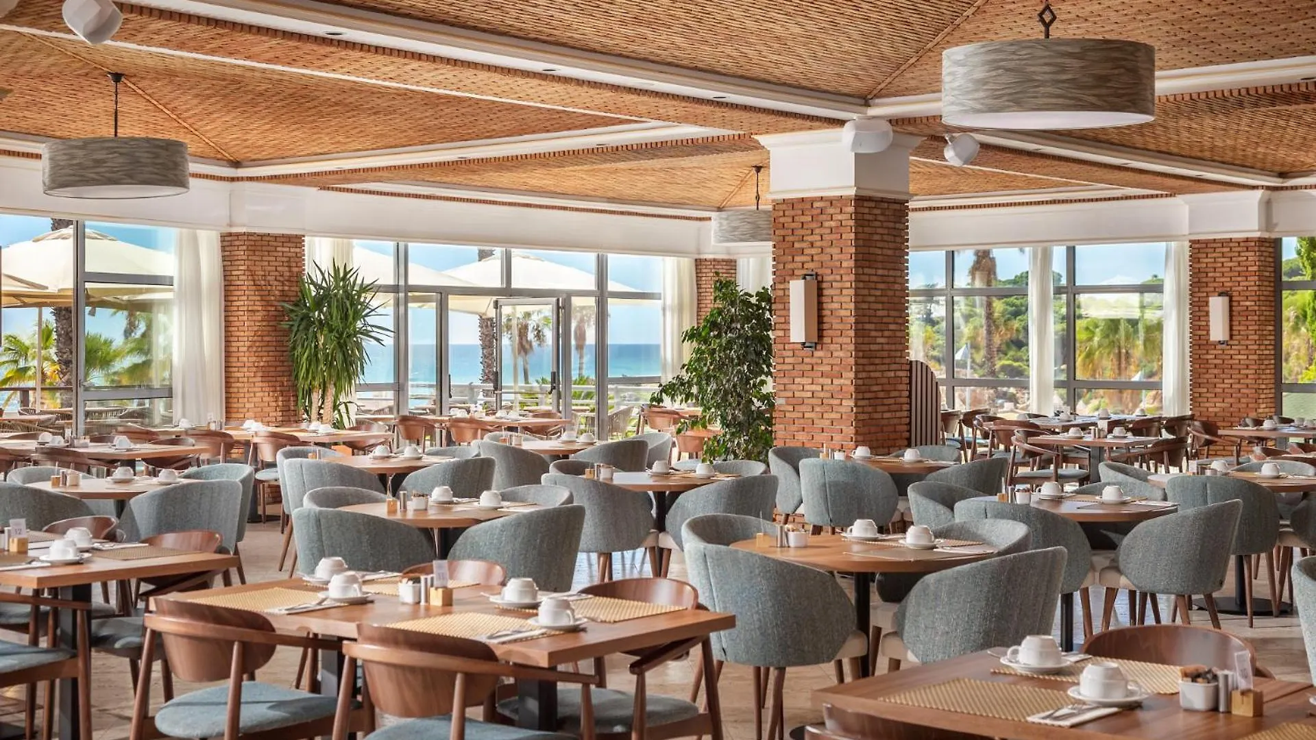 Grande Real Santa Eulalia Resort & Hotel Spa Albufeira 5*,